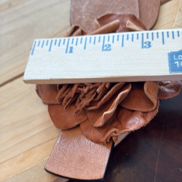 Banana Republic women’s M/L elastic waist belt floral buckle - Picture 10 of 10